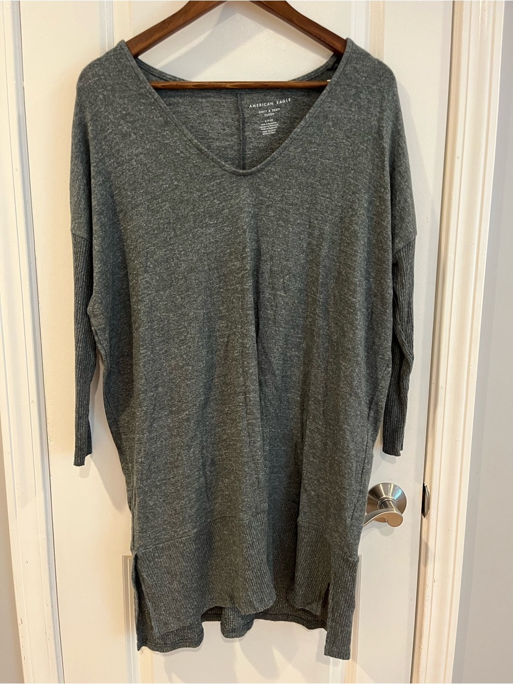 AEO Charcoal Gray V-Neck Longline Tunic